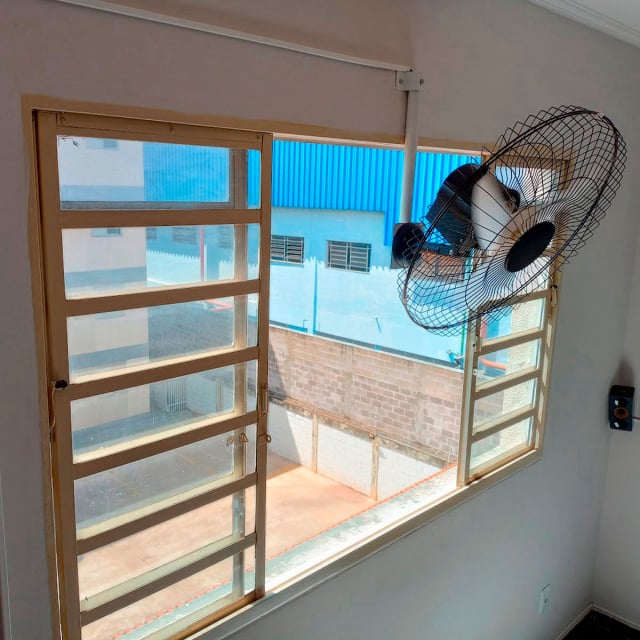 ventilador-de-parede-para-instalar-na-janela-teto-e-parede-compacto-dornellas-04